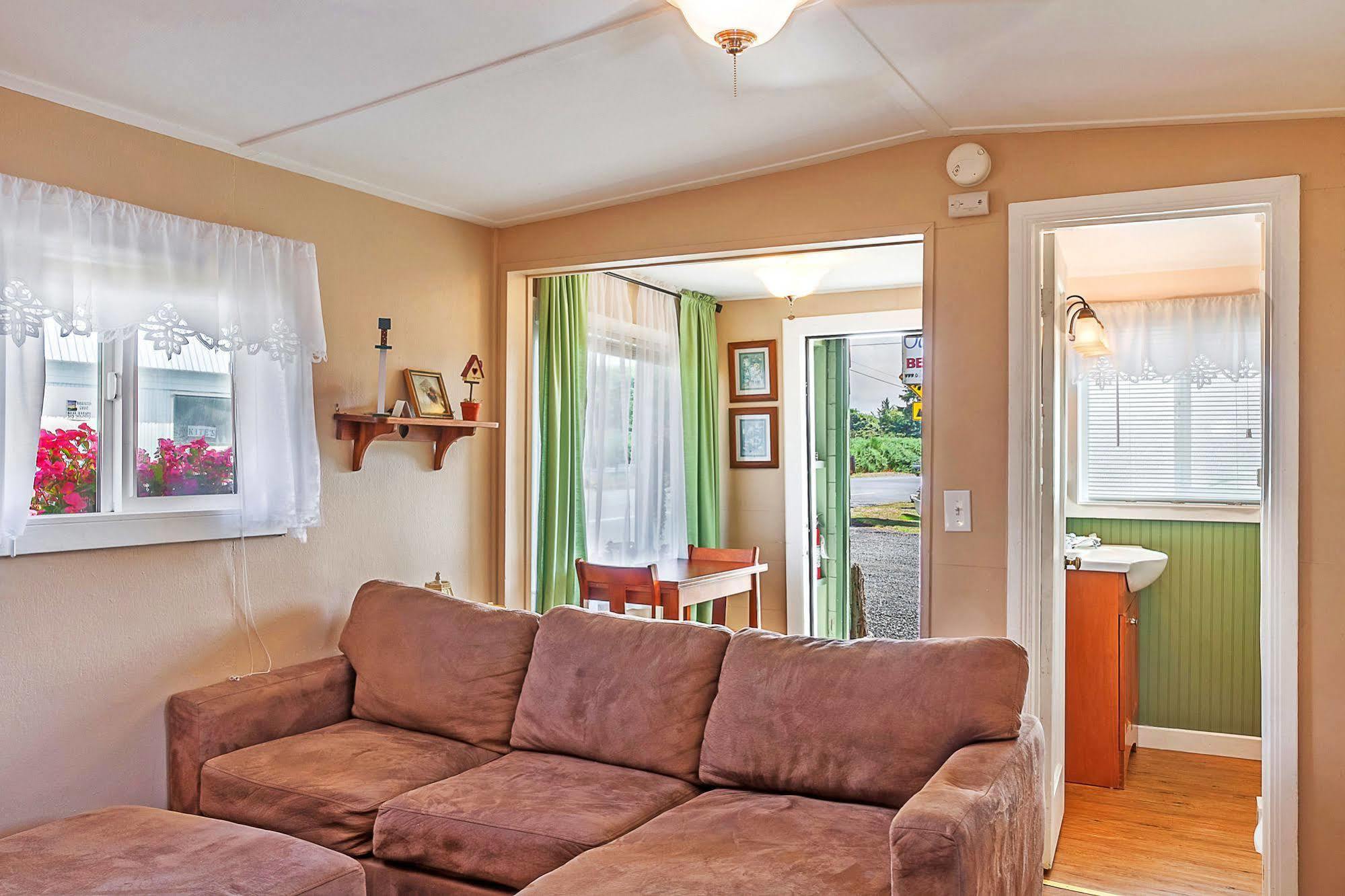 Ocean Spray Beach Resort Grayland 외부 사진